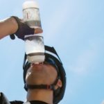 Cúal es la mejor medida para la hidratación de un ciclista?