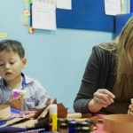 Se debe exigir título universitario, a profesores de preescolar?