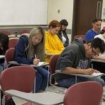 En clase de matemáticas.. la postura sí importa