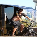 Turno para la entrega de paquetes.. en bicicleta