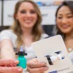 Universitarias ganan premio.. por inventar un gotero ahorrador
