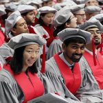 Unos 50.000 estudiantes extranjeros..dejarían de matricularse en EE. UU, este año